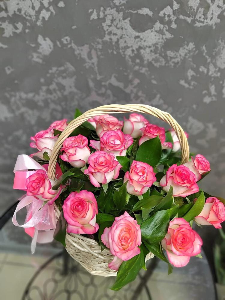 Цветочная композиция из Розы в корзине в Сабурово