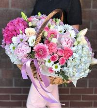 Цветочная композиция из Розы, Хризантемы, Пионы и Лизиантусы в корзине #REPLACE_PRED# Сабурово