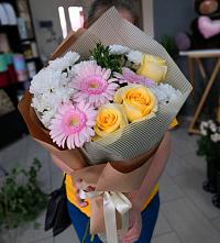 Букет цветов из:  Герберы, Розы и Хризантемы в Сабурово