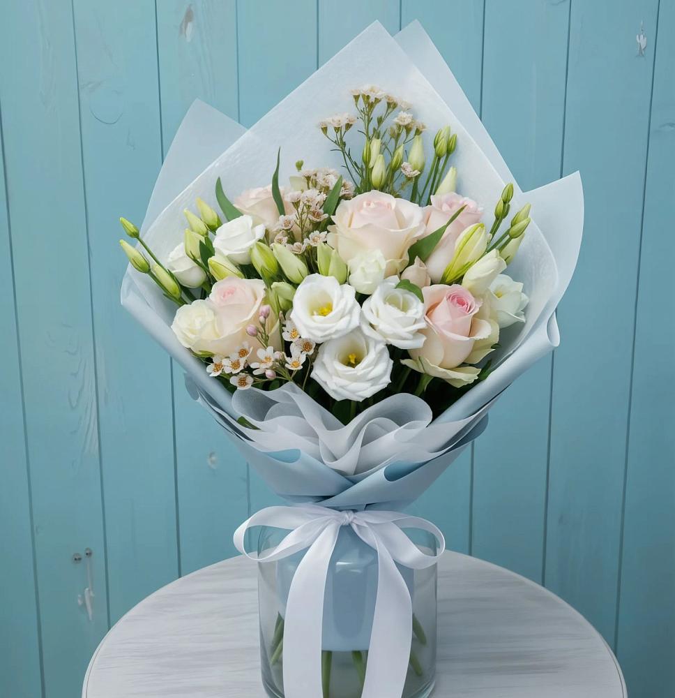 Букет цветов из: Розы и Лизиантусы в Сабурово