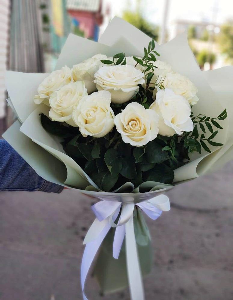 Букет Белые розы Проуд в Сабурово