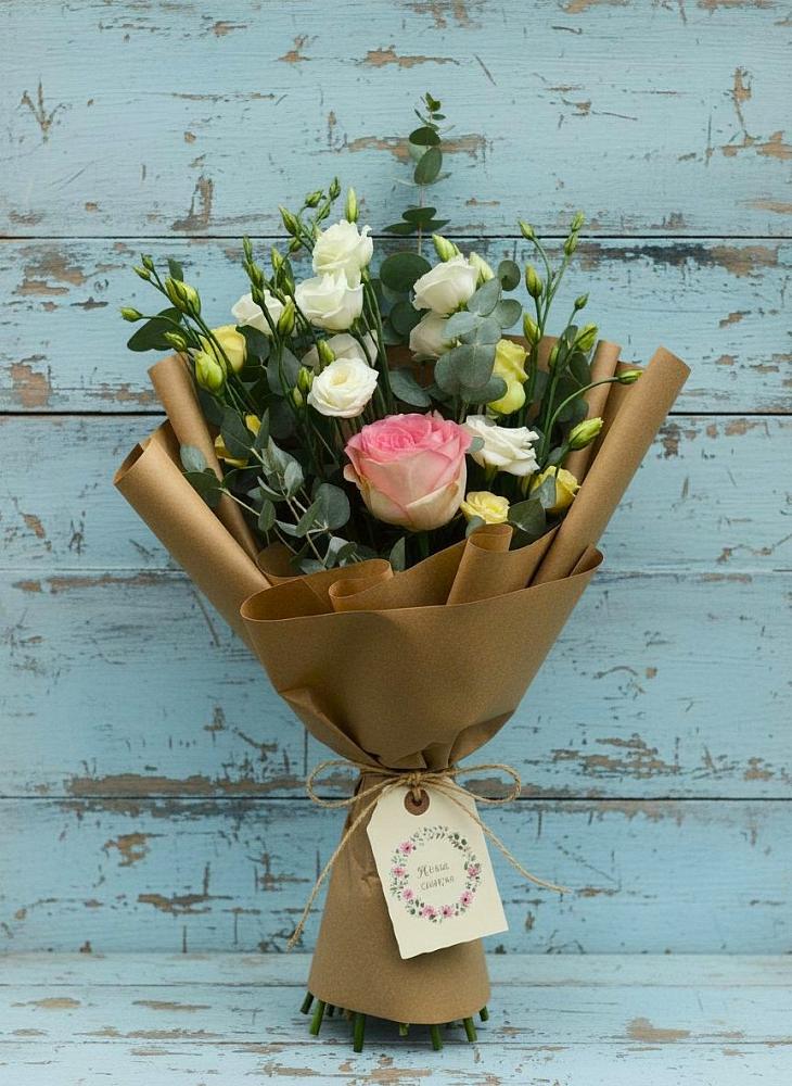 Букет цветов из: Розы и Лизиантусы в Сабурово