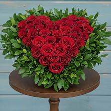 Цветочная композиция из Розы в виде сердца в Сабурово