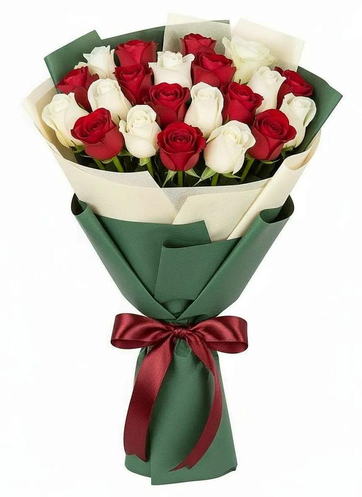 Букет Микс из красных и белых роз в Сабурово