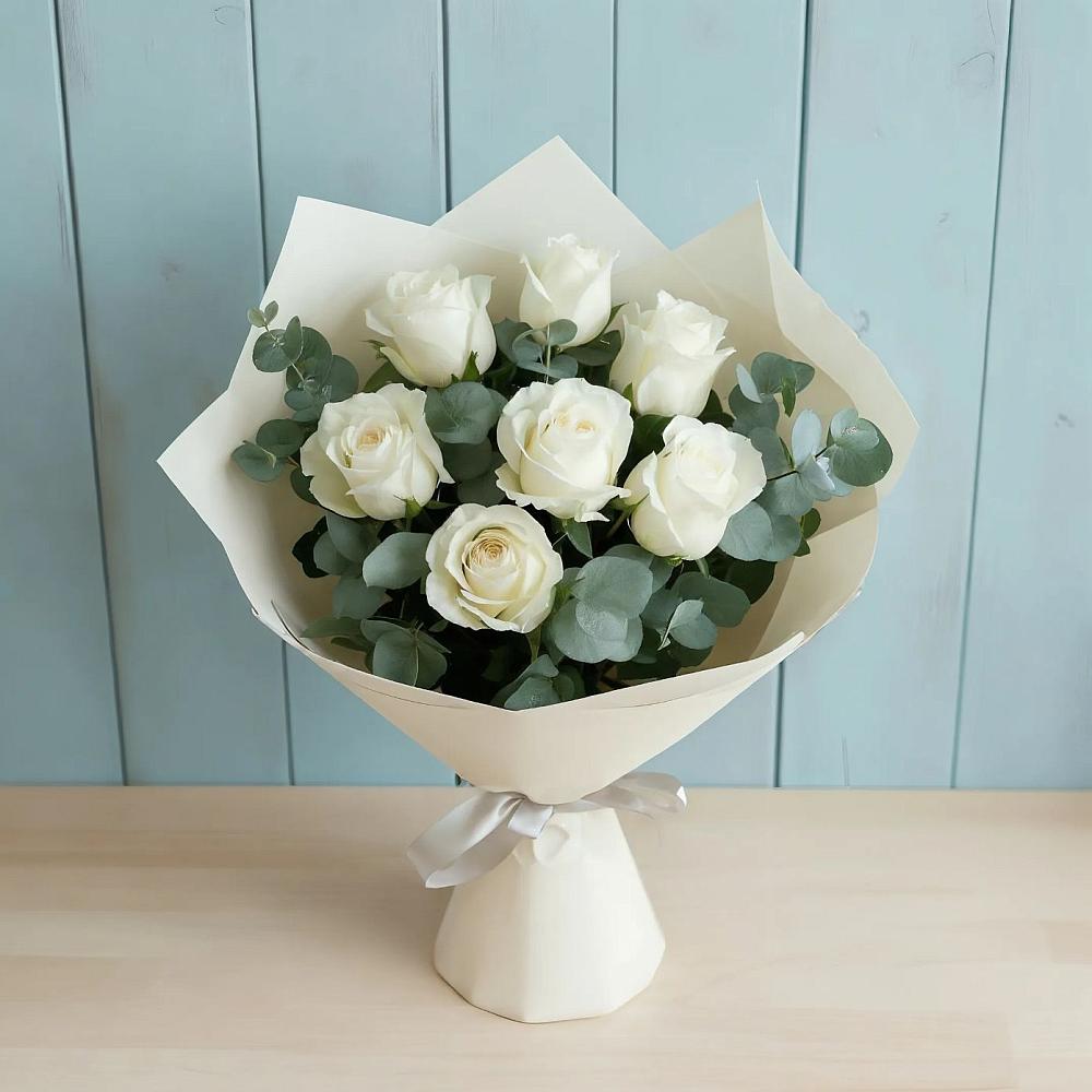 Букет Белые розы в Эвкалипте в Сабурово