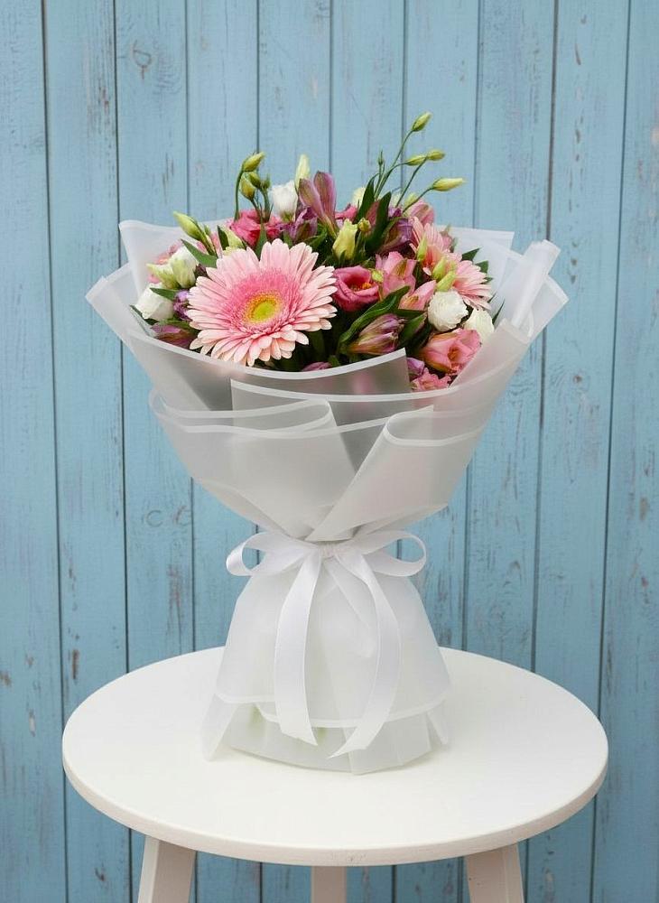 Букет цветов из: Герберы, Альстромерии и Лизиантусы в Сабурово