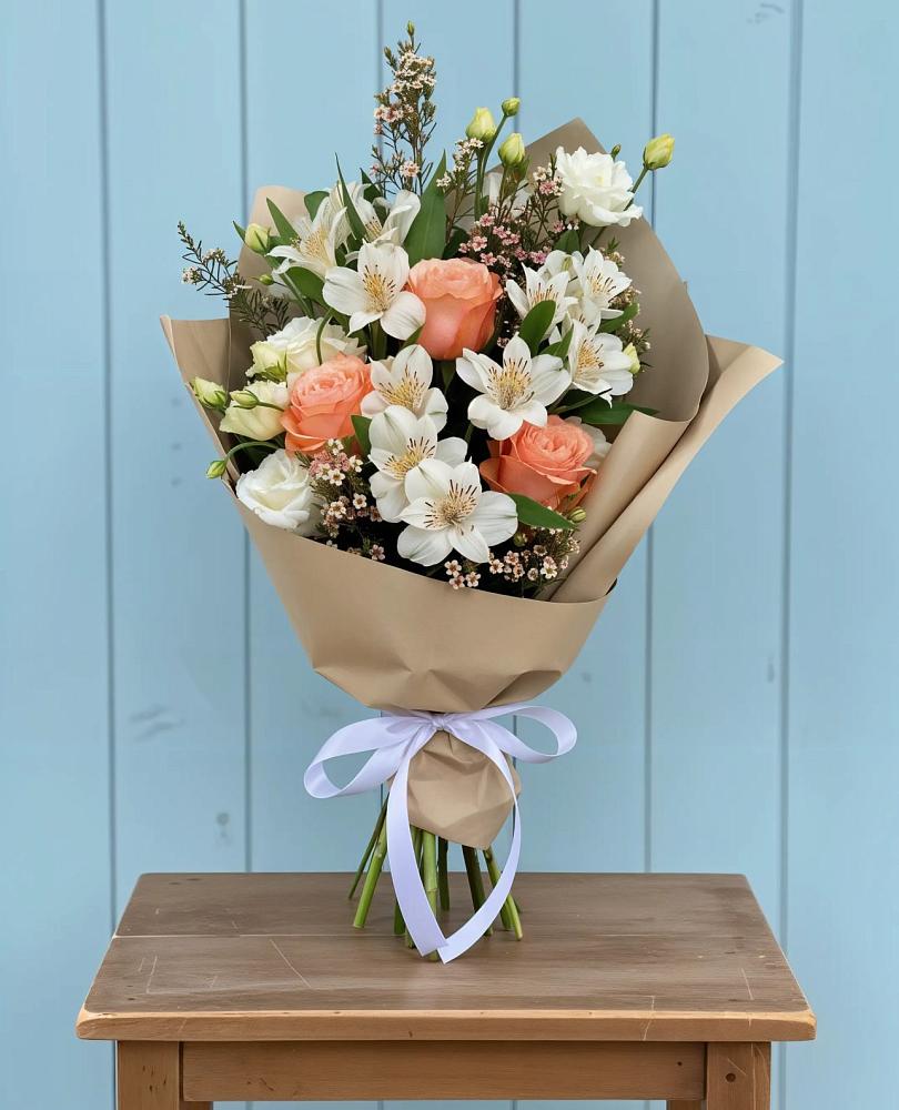 Букет цветов из: Альстромерии, Лизиантусы, Розы и Хризантемы в Сабурово