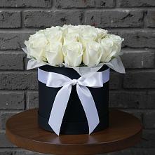 Цветочная композиция из Розы в шляпной коробке в Сабурово